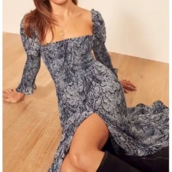 Reformation Rosamund Blue Snake Print Smocked Midi Dress Size Medium - Picture 2 of 8